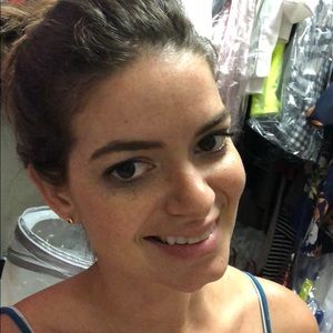 Meet your Posher, Alejandra